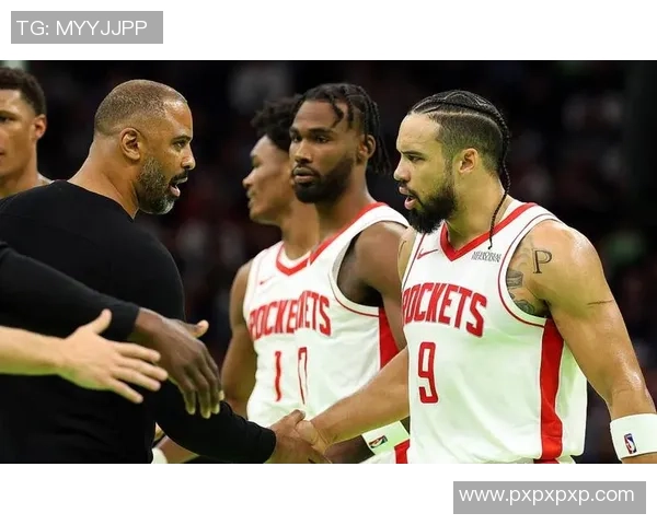 2018年NBA季后赛火箭与森林狼首场对决精彩回顾与赛况分析